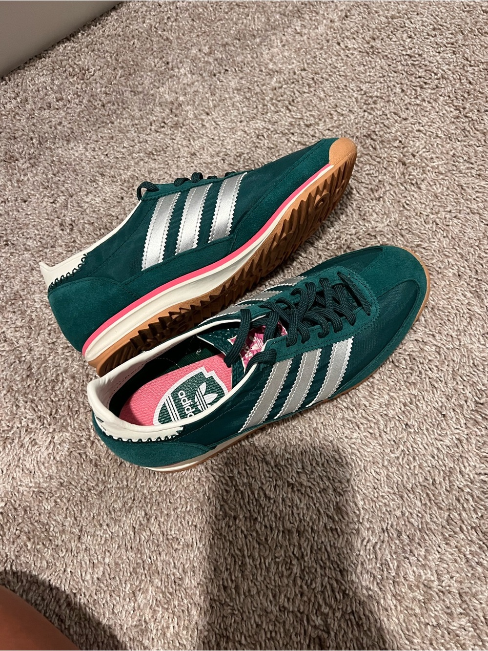 Like NEW! Adidas SL 72 OG green Pink Sneakers size 7.5 - Picture 6 of 10